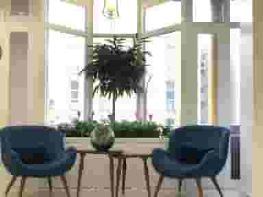 دکتر فرهاد اشرفی_متخصص‌درمان ریشه دندان در خیابان تبریز