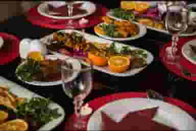 باغ رستوران عطر سیب همدان