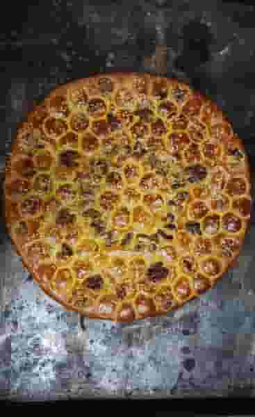 فطیر سنتی ایستملی بستان آباد در زر افشان اسلام‌شهر