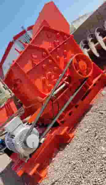 سامان سنگ شکن در امامزاده قدس