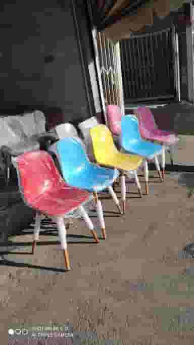 میز و صندلی خوش نشین در سیابان تبریز