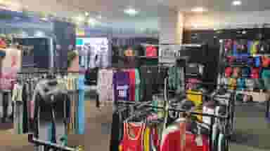 پوشاک ورزشی پویان اسپرت در بهشتی شهریار