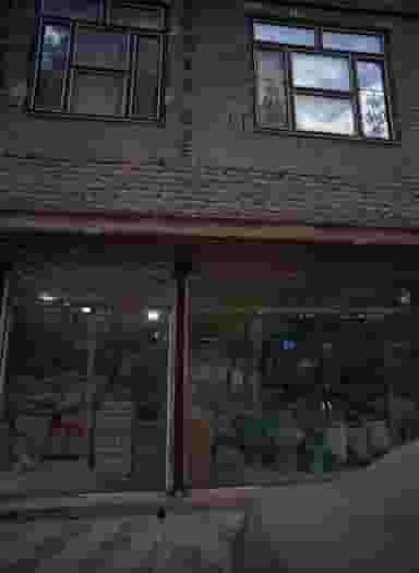 فروشگاه خشکبار و مواد غذایی در نیزه مشهد