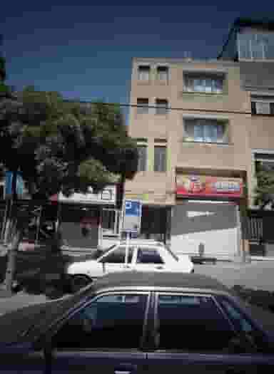 گالری رنگارنگ در هدایت مشهد