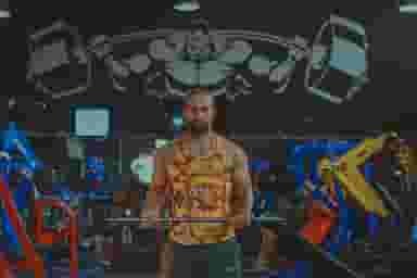 آکادمی بدنسازی شکوری در فاز ۱ اندیشه شهریار