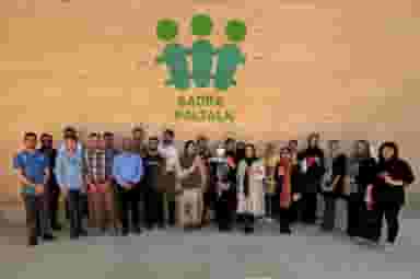 مرکز زبان صدرا یزد در اکبرآباد یزد