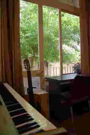 آموزشگاه موسیقی آرش در حافظ رشت