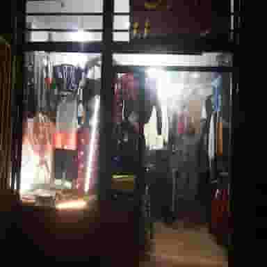 ارزانسرای سارا در حصار امام خمینی همدان