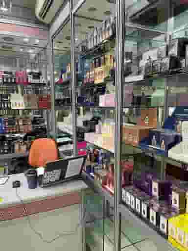 عطر جیبی رویان در بازار اصفهان