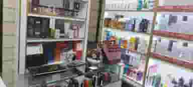 گالری نازنین ۳۰ در کشاورز 