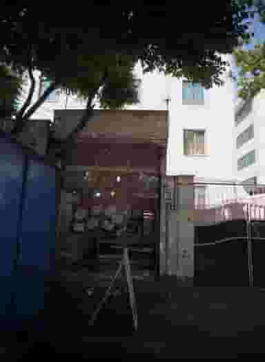 فروشگاه لوازم آرایش در کیانشهر جنوبی 