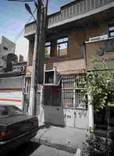 فروشگاه لوازم آرایشی در گمرک 