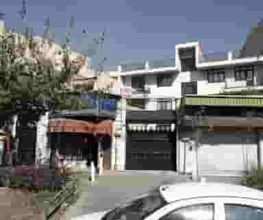 فروشگاه لوازم آرایشی حلوائی در نارمک 