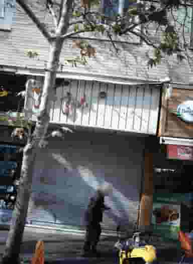 فروشگاه لوازم آرایشی بهداشتی در صادقیه 