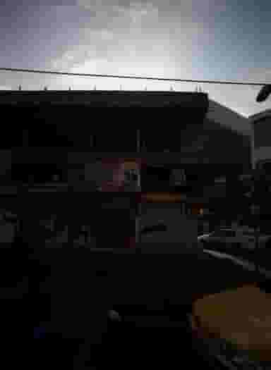 فروشگاه آرایشی تونی شاپ در فدک 