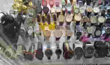 فروشگاه و تعمیر ساعت اسدی در کاوه اصفهان