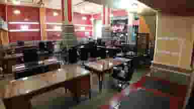 مبلمان سایه در خیابان تبریز