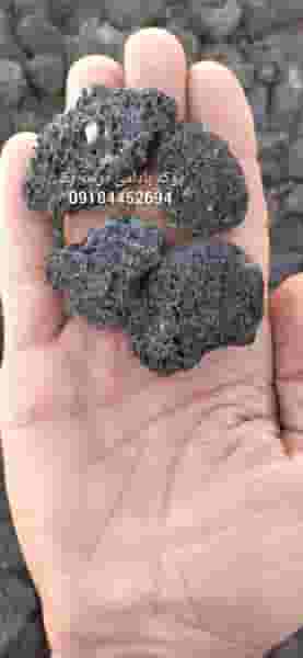 پوکه معدنی قروه در مسجد جامع قزوین قزوین