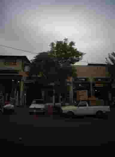 فروشگاه لوازم خانگی یگانه در بازار 