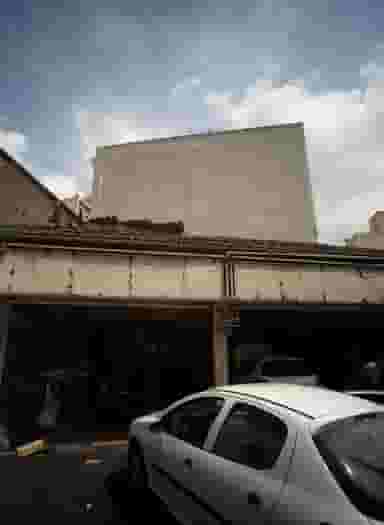 تعمیرگاه ماشین در حکمت 