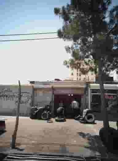 تعمیرگاه اتومبیل توسکا در خلیج فارس جنوبی 