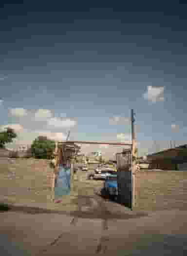 صافکاری و نقاشی اتومبیل المهدی در هفده شهریور مشهد