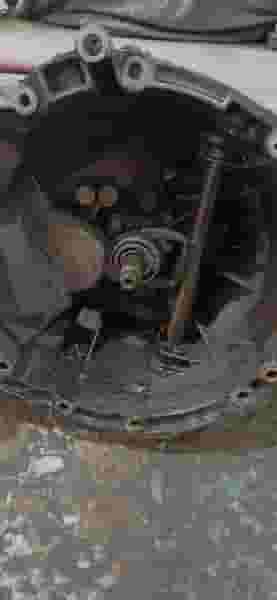 تعمیرگاه و جلوبندی حسین در جمکران قم