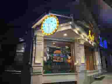 لاکی برگر در احمد آباد دماوند