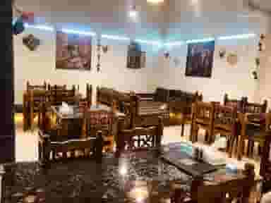 رستوران دیزی میزی در باستی لواسان