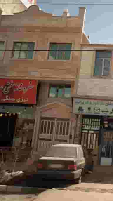 سفره خانه سنتی صدف در دشتستان فیروزکوه