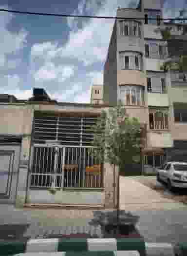 چاپ مصلح در طلاب مشهد