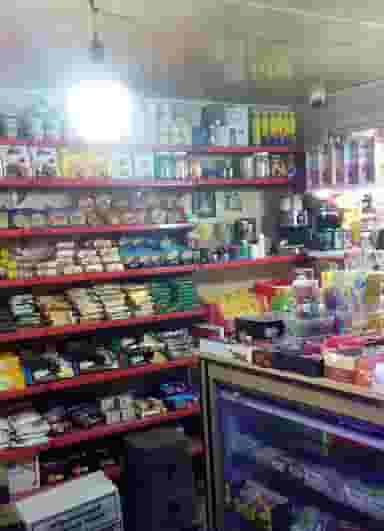 کافه مارکت امیر در بعثت همدان