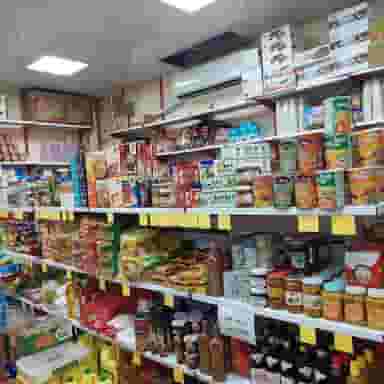 خواروبار فارور در پایگاه هوایی بندرعباس