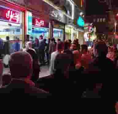 بستنی شکرریز در بازار شیراز