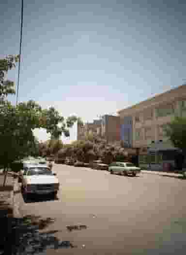 مواد غذایی برادران کشاورز در انقلاب مشهد