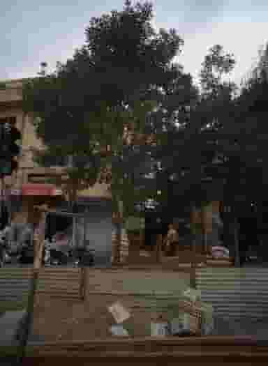 فروشگاه صنایع دستی در بازار تهران