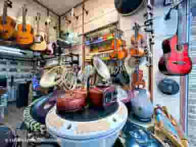 گالری موزیکال ساز در بهارستان تهران