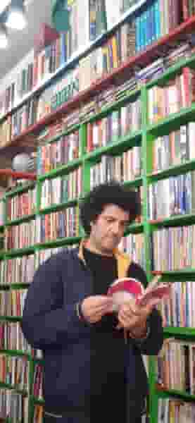 باغ کتاب ملک در ولنجک تهران