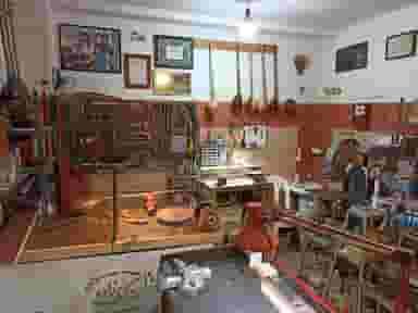 کارگاه ساخت سه تار عیسی زاده شهرک حمیدیان رشت