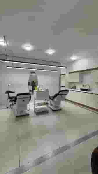 مطب دکتر‌ هومن هاشمی (کلینیک زیبایی Hplus) در قدس نجف آباد