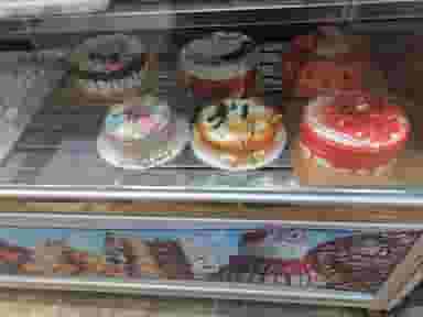 شیرینی سرا سیمرغ در شریعتی نجف آباد