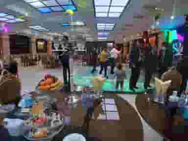 تالار پذیرایی هشت بهشت در آدریان خمینی‌شهر