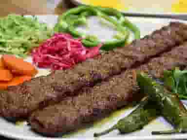 کباب سرای هیزم در فولاد خراسان نیشابور