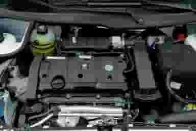 تعمیرگاه اتومبیل اسپید در کشتار گاه نیشابور