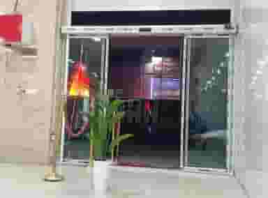 رستوران گجه های آذربایجان در صادقی سیرجان