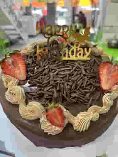 قنادی بفرین در شهر بوکان