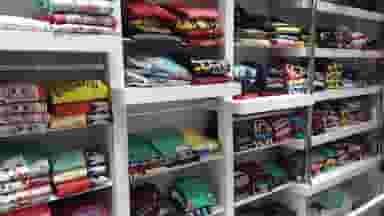 پوشاک بچه گانه کلبه ارزانی در خانه های چوبی شاهین‌شهر