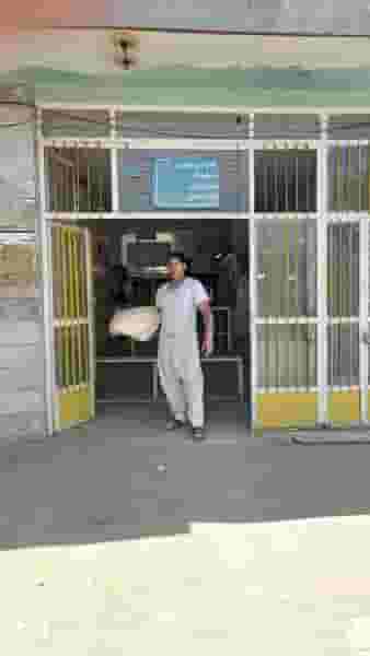 نانوایی لواش شاطرمنصور در انقلاب 