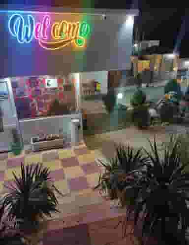 باغ رستوران عربی میثم چاکلز در پاسداران ملایر