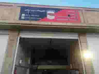 تعمیرگاه خودروی ملت در خلیج فارس ملایر